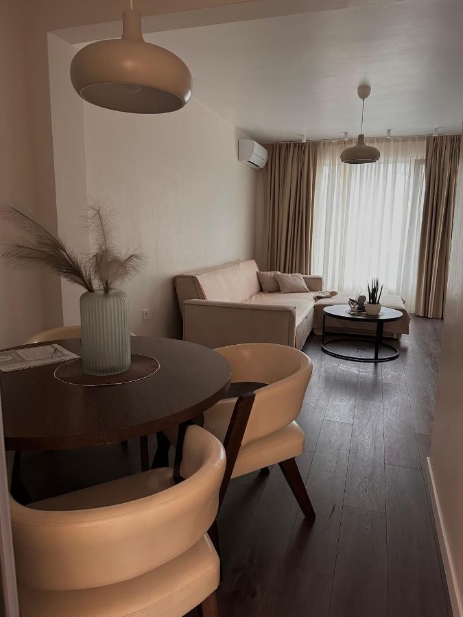 New Luxury Furnished Apartment - Beach, Varna Center & Fast Wi-Fi エクステリア 写真