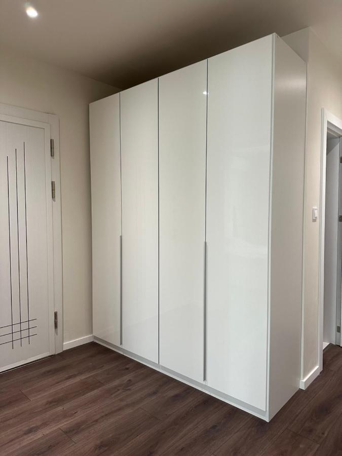 New Luxury Furnished Apartment - Beach, Varna Center & Fast Wi-Fi エクステリア 写真