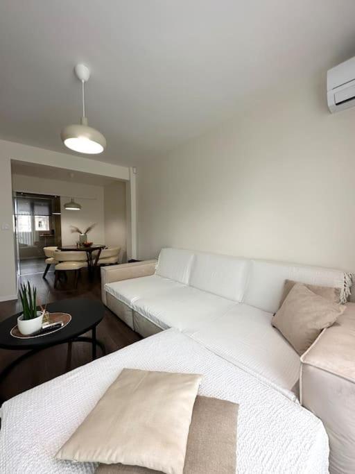 New Luxury Furnished Apartment - Beach, Varna Center & Fast Wi-Fi エクステリア 写真